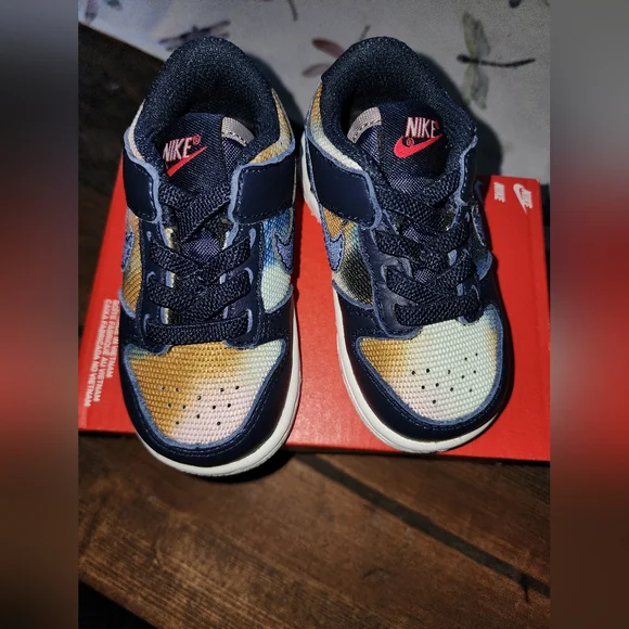 Nike Dunk Low SE - Picture 11 of 11